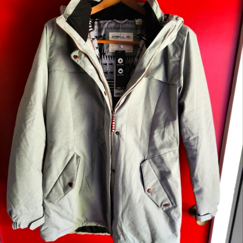 WOMANS ONEIL WOODS P.83 SNOW OUTERWEAR HOODED JACKET BRAND NEW WITH TAGS